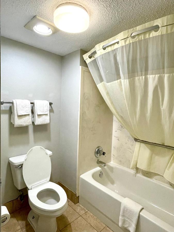 Luxury Inn & Suites Сельма Екстер'єр фото