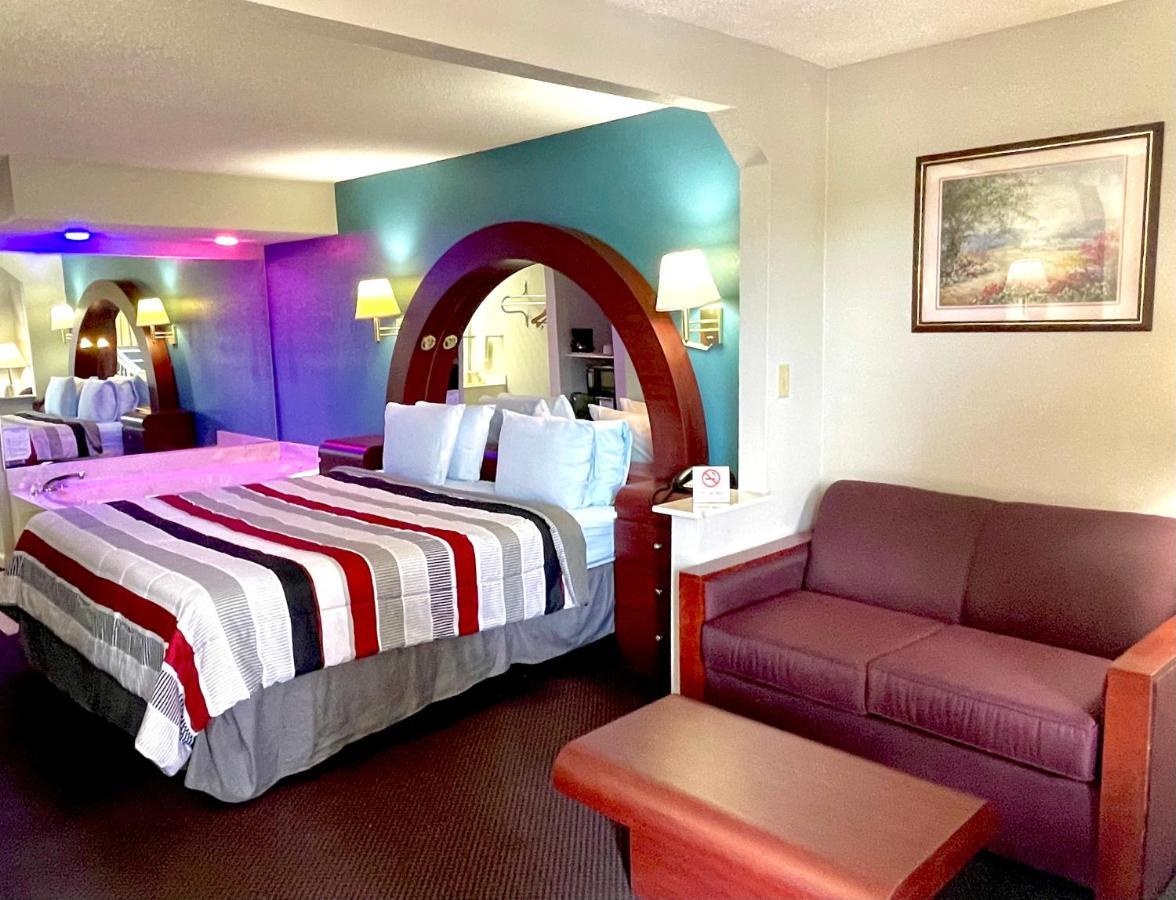 Luxury Inn & Suites Сельма Екстер'єр фото
