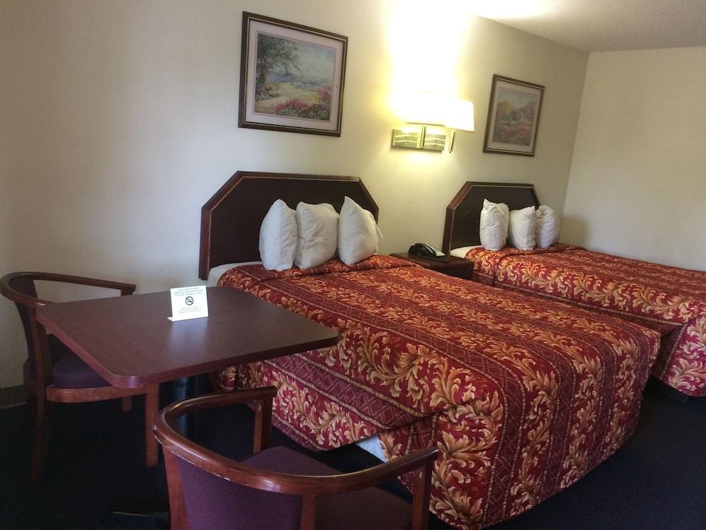 Luxury Inn & Suites Сельма Екстер'єр фото