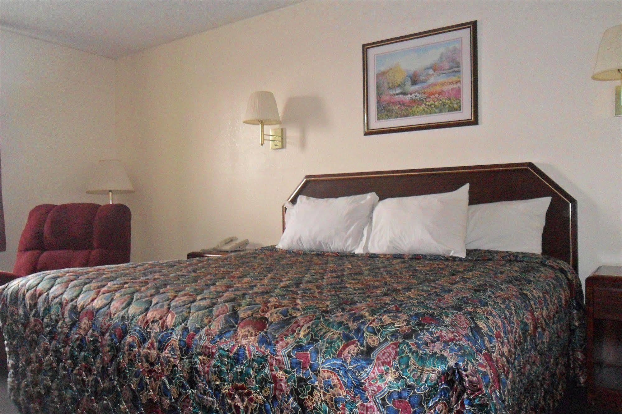 Luxury Inn & Suites Сельма Екстер'єр фото