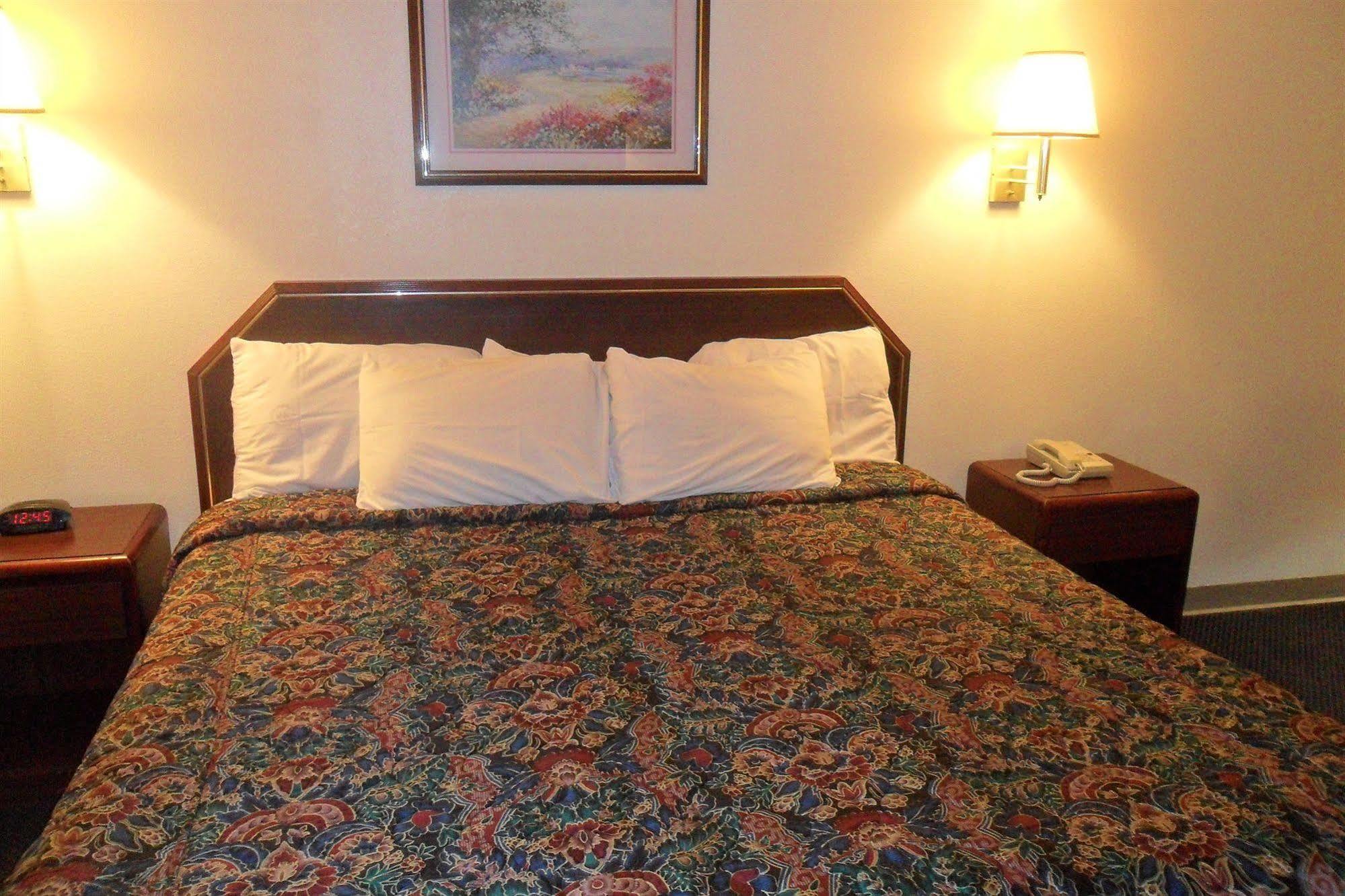 Luxury Inn & Suites Сельма Екстер'єр фото